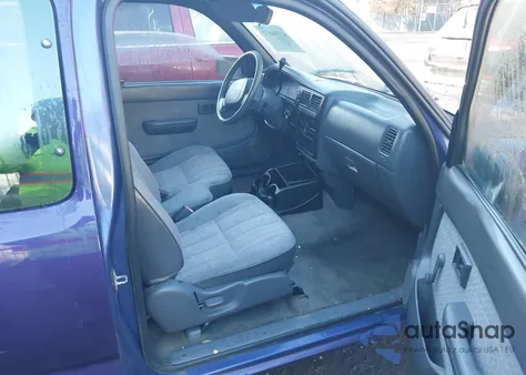 1996 Toyota Tacoma Xtracab from USA, damaged, VIN 4TAVL52N1TZ132151